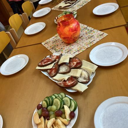 Ertedankfeier in der Bärengruppe mit gemeinsamen Frühstück